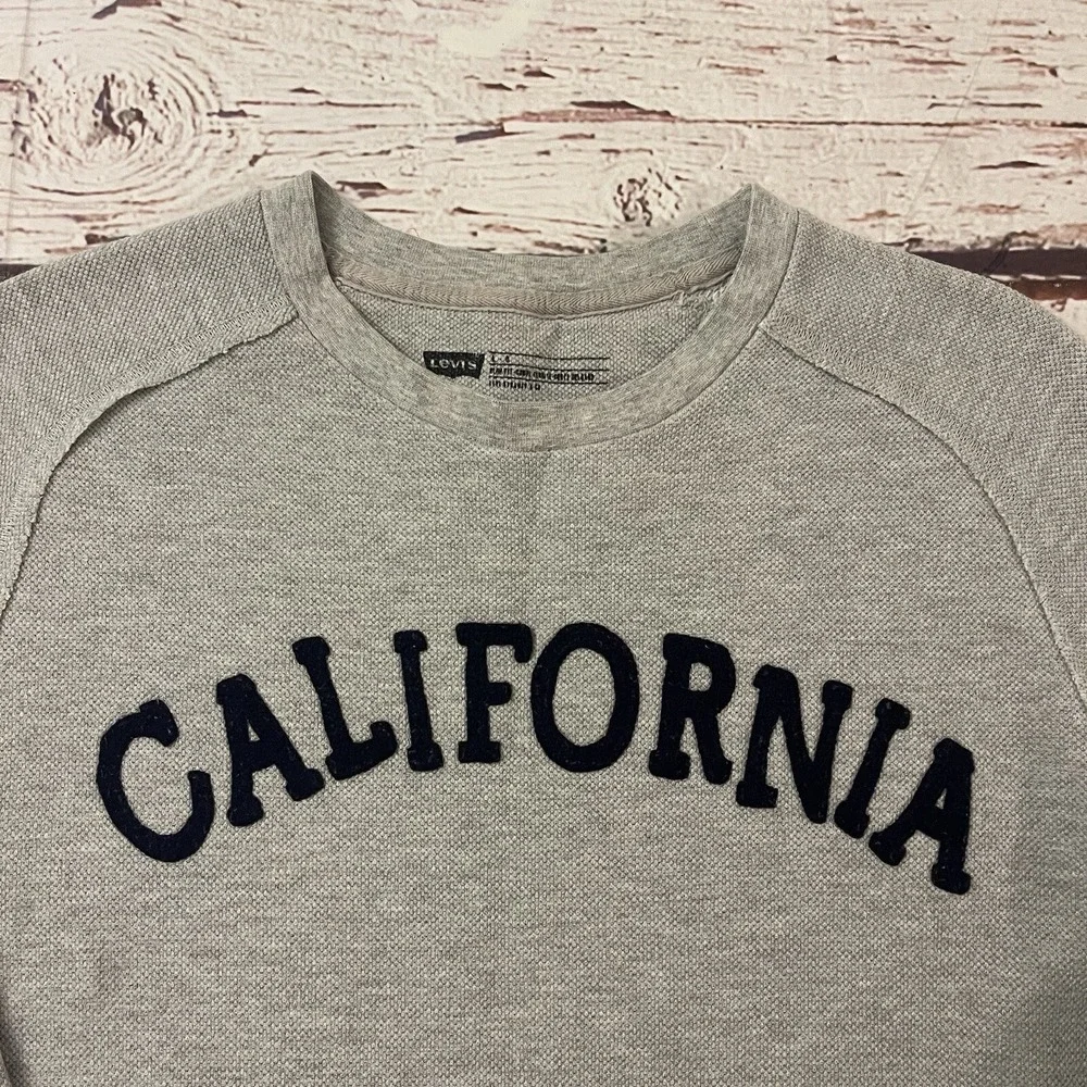 Levis California Light Sweater Gray Size Large Men's Rare!‎ Cozy